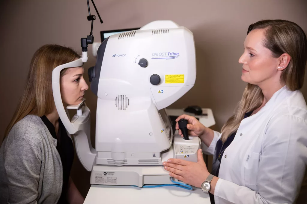 jak wygląda badanie wzroku u okulisty