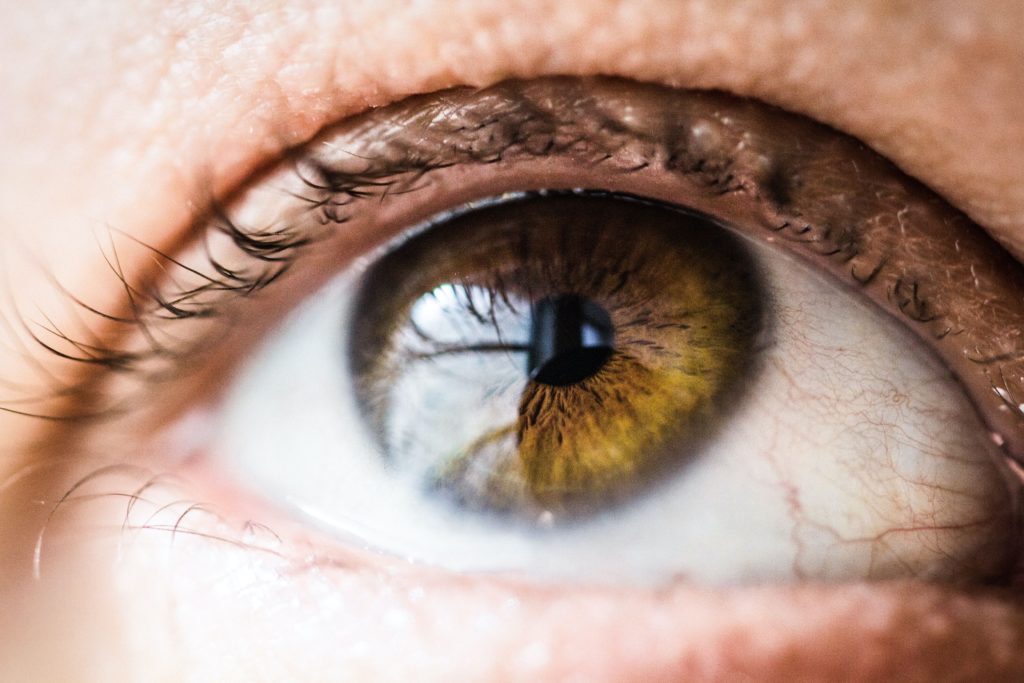 jakie wady wzroku można usunąć laserowo
